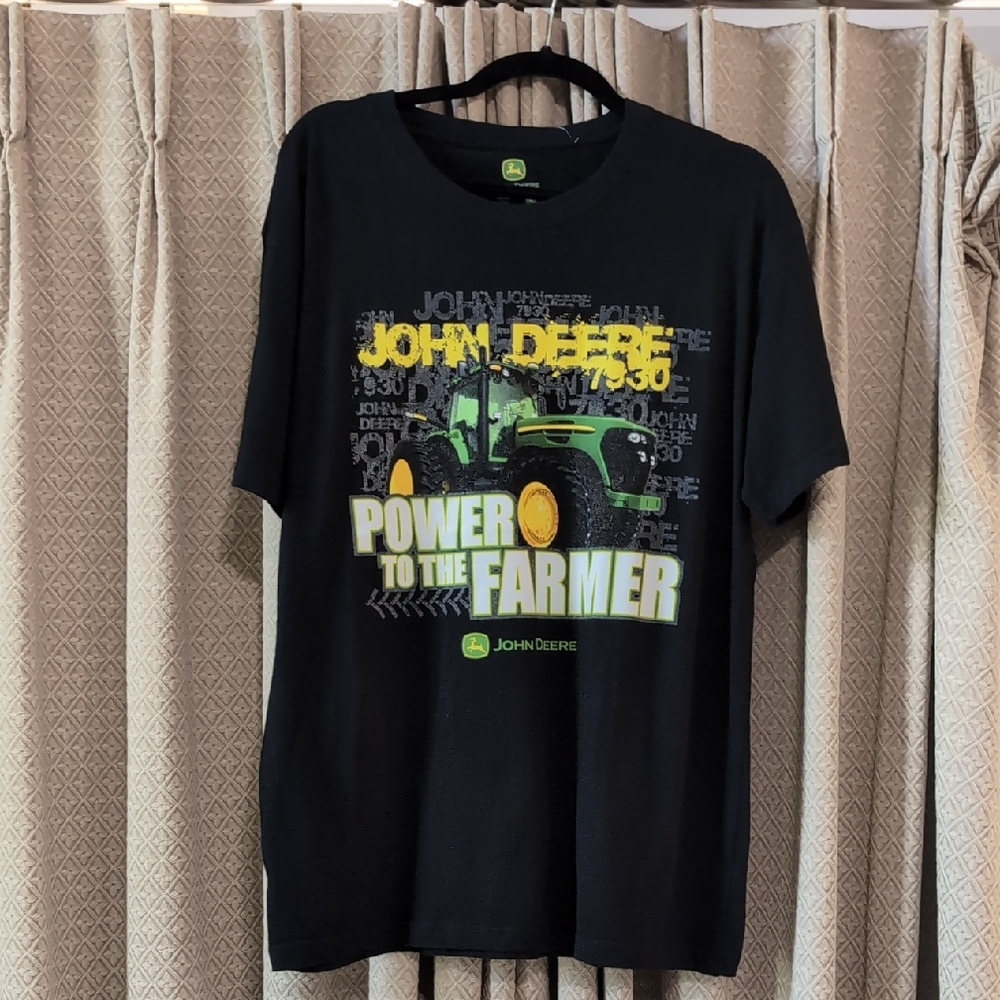 NTW Men's Size Large John Deere Short Sleeve Graphic T-shirt